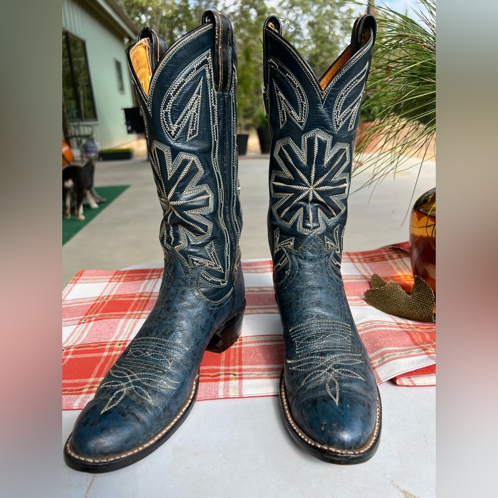 Vintage Black Label Tony Lama ladies boots.
